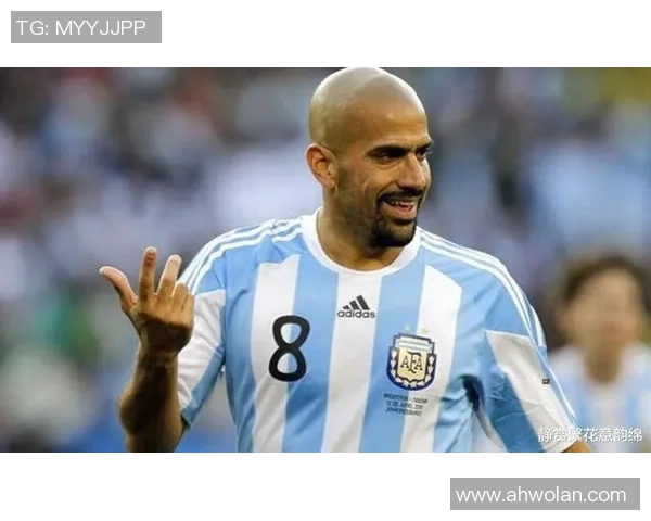 老一辈足球巨星排名盘点探讨经典球员传奇与时代变迁