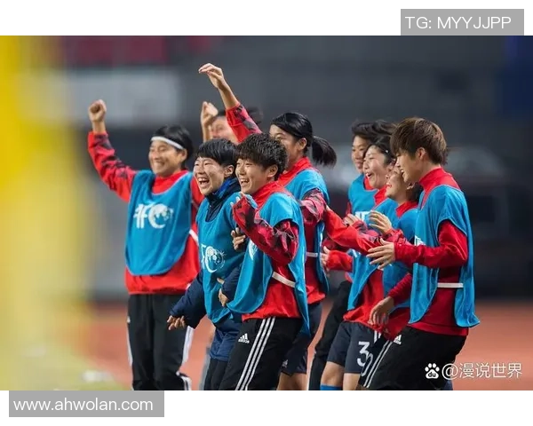 足球巨星心态崩溃时刻揭秘：忐忑无比的内心世界与压力挑战